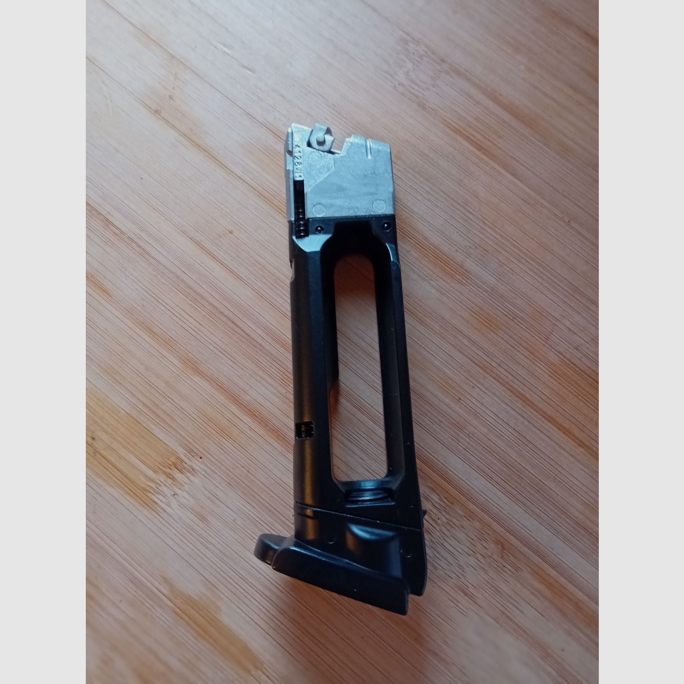 Replacement magazine VP9 Heckler & Koch CO2 4.5 BB Blowback