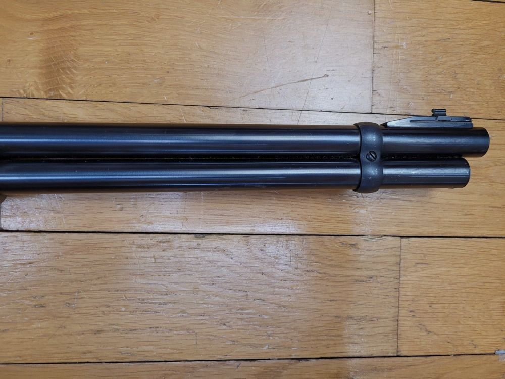 Belle et maniable carabine à levier sous garde Marlin modèle 1894 – Arme de 1971 – Cal.44 mag – 10+1 coups – Très belle crosse en noyer avec plaque de couche amortisseuse maison – Mécanique ultra fluide – Canon de 47 cm splendide – Une arme de tir universelle en TBE++, image 26 sur 27