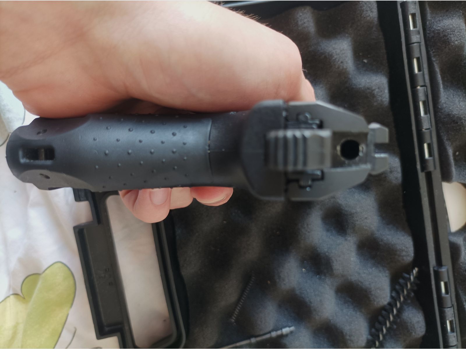P22 Schreckschuss prêt avec 50 cartouches à blanc