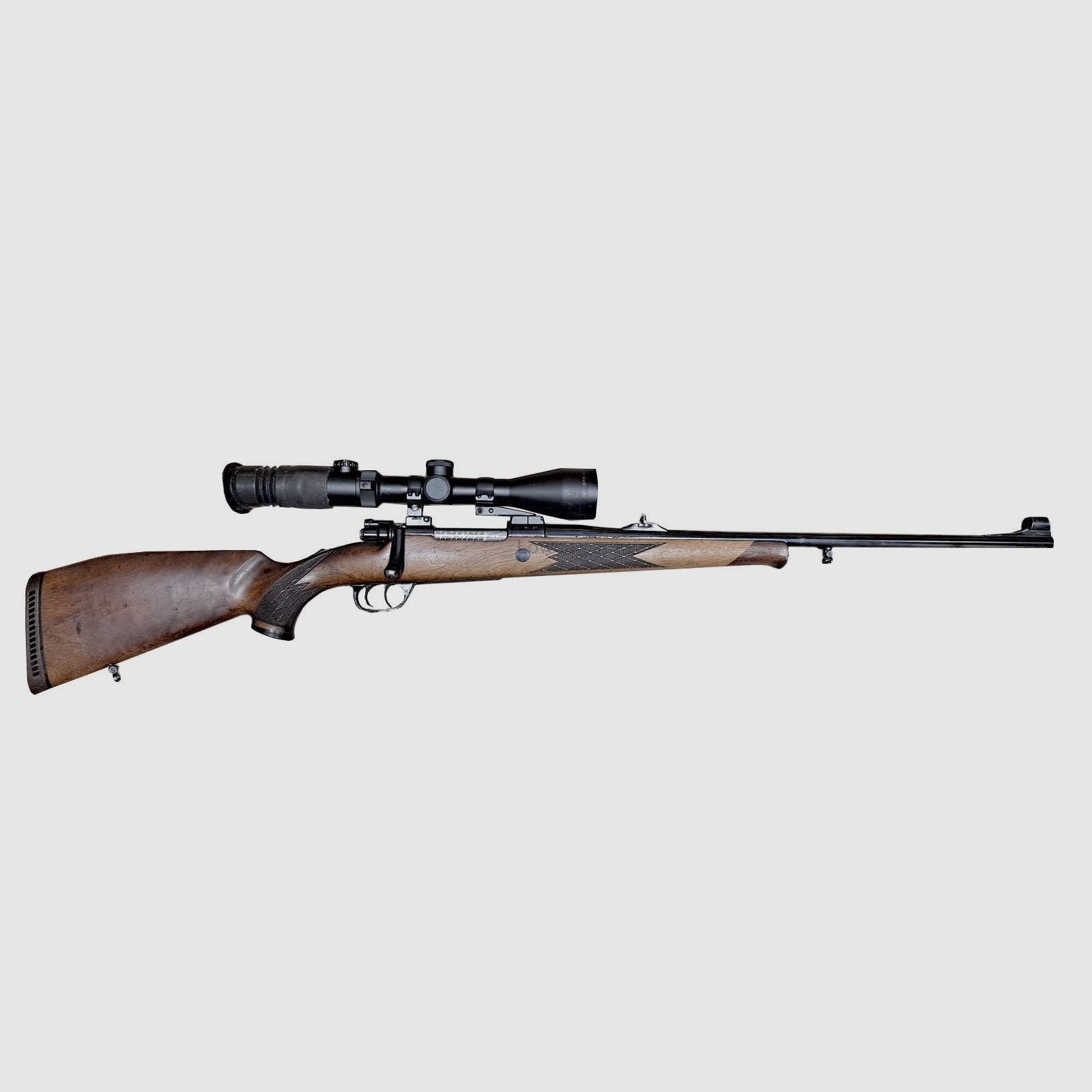 Carabine à verrou Voere cal. 7x64 avec lunette de visée Delta Optical 2,5-10x50