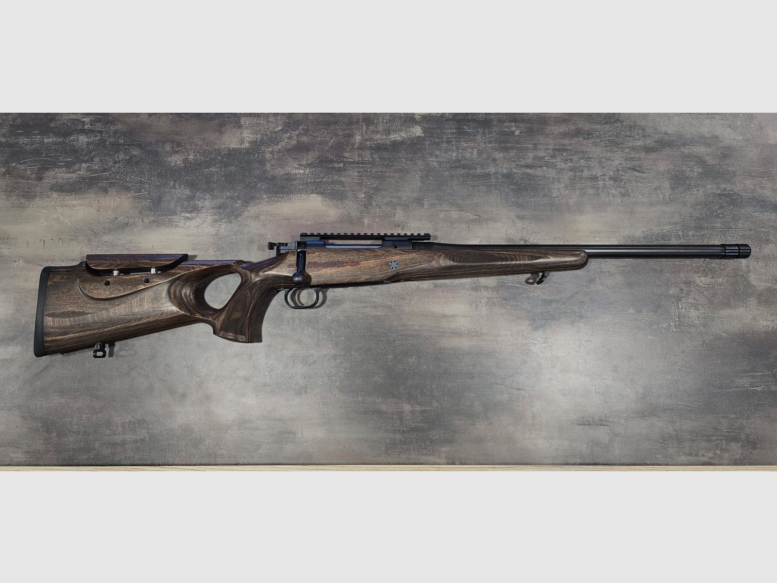Mauser 12 Max cal. 8x57IS con adattatore Hand Spanner-Svemko 17×1 rotaia Picatinny in acciaio