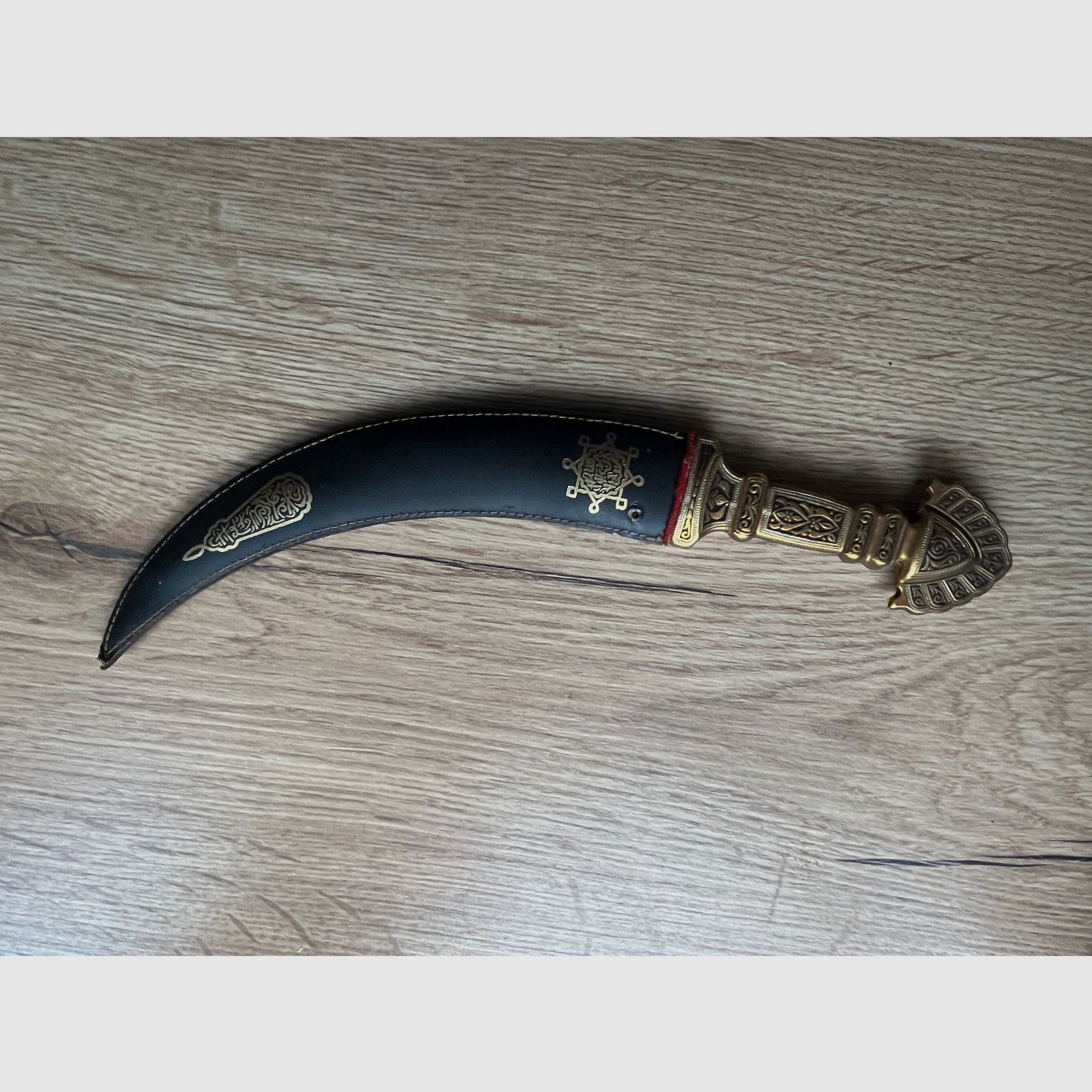 Cuchillo curvo vintage Toledo España