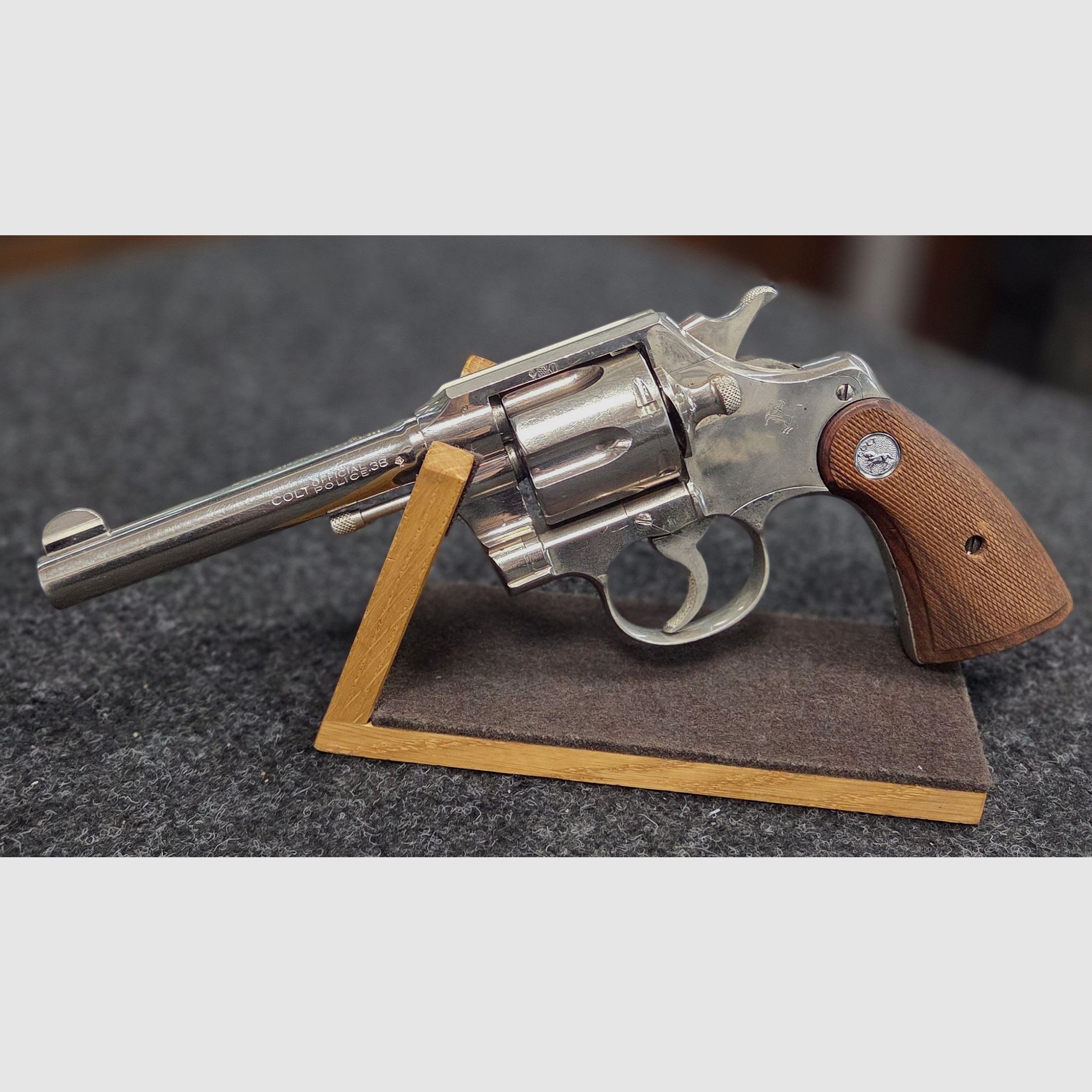 Colt-Revolver Mod. Official Police