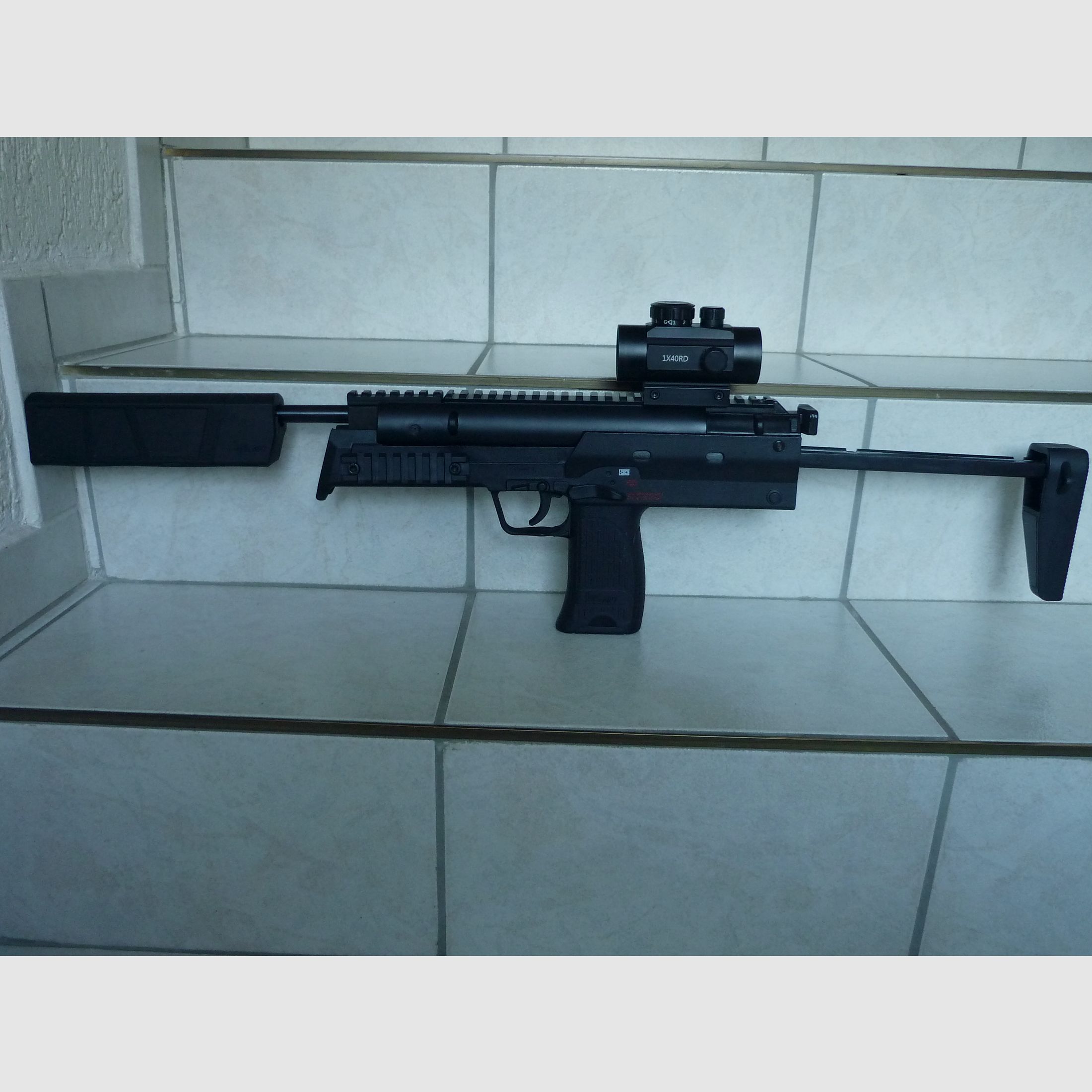 Luftdruckwaffe mit F- Zeichen