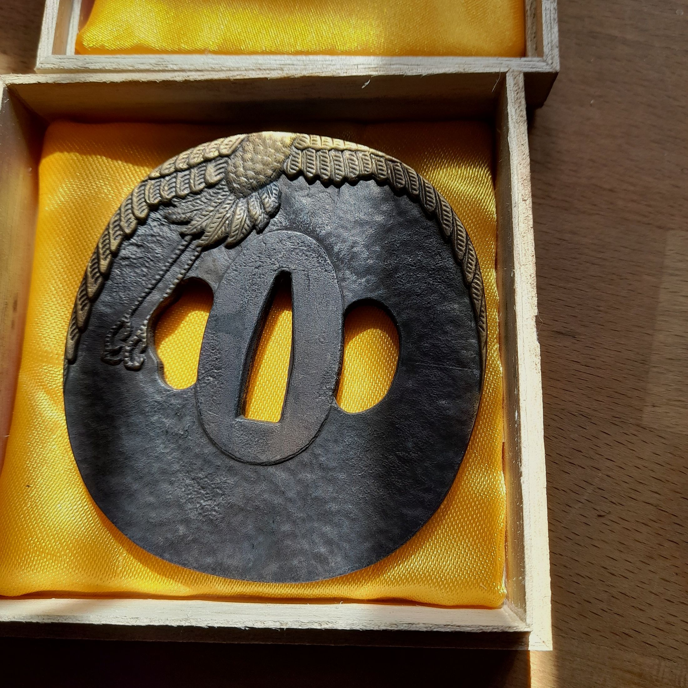 TSUBA – Hochwertige Messing Tsuba Kuren (Stichblatt) Handschutz für Schwerter
