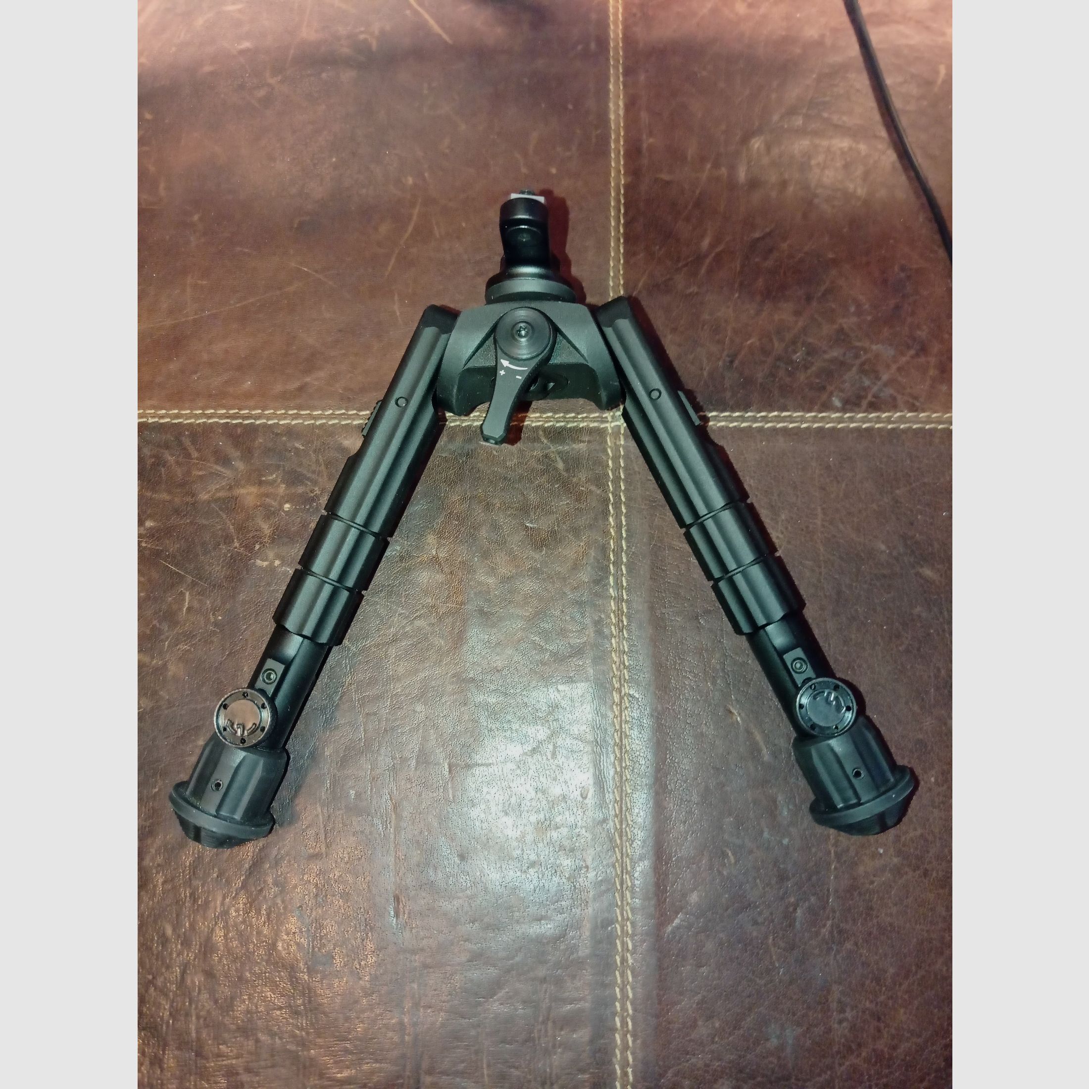 UTG TL-BPM01-B Recon 360 TL Zweibein 17,8 cm - 22,9 cm M-LOK