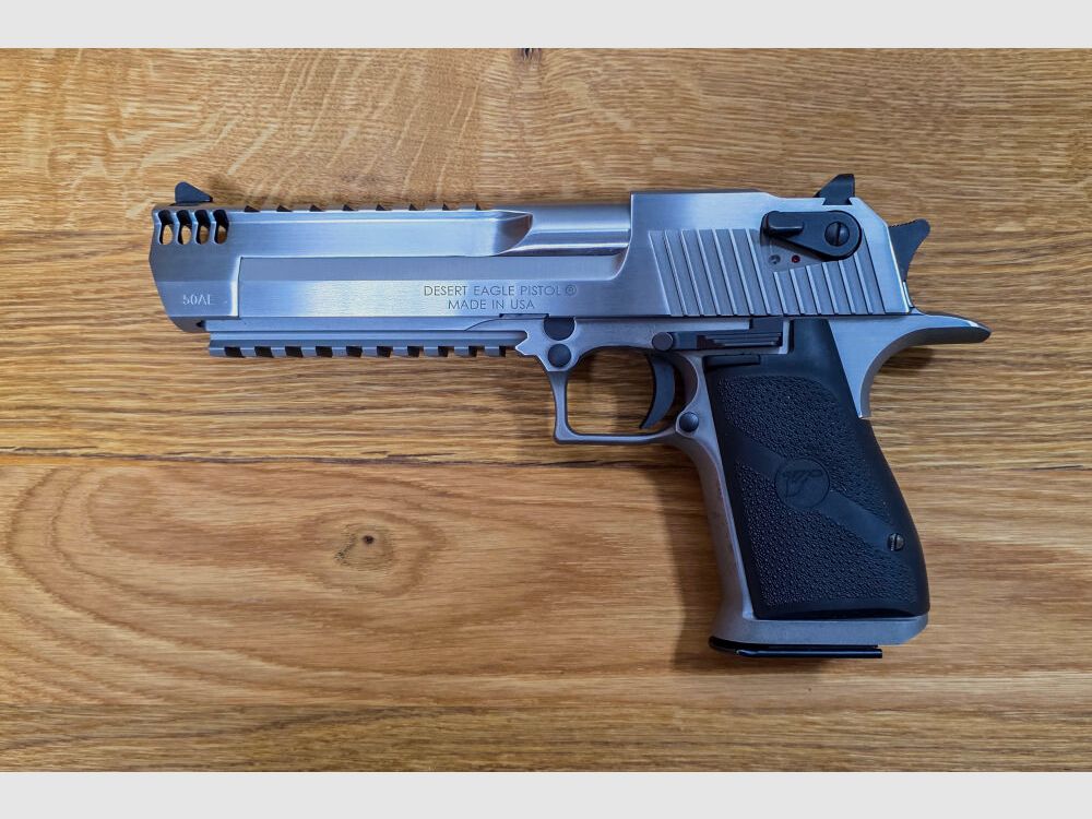 Magnum Research Inc. Desert Eagle