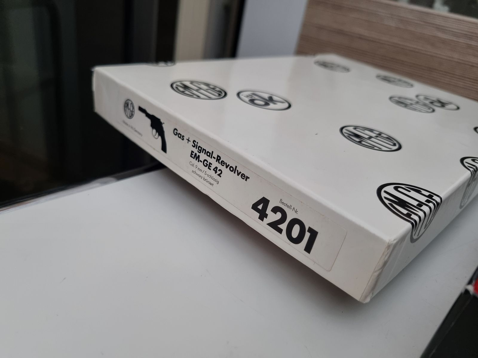 Blank firing revolver EM-GE 42 9mm bang