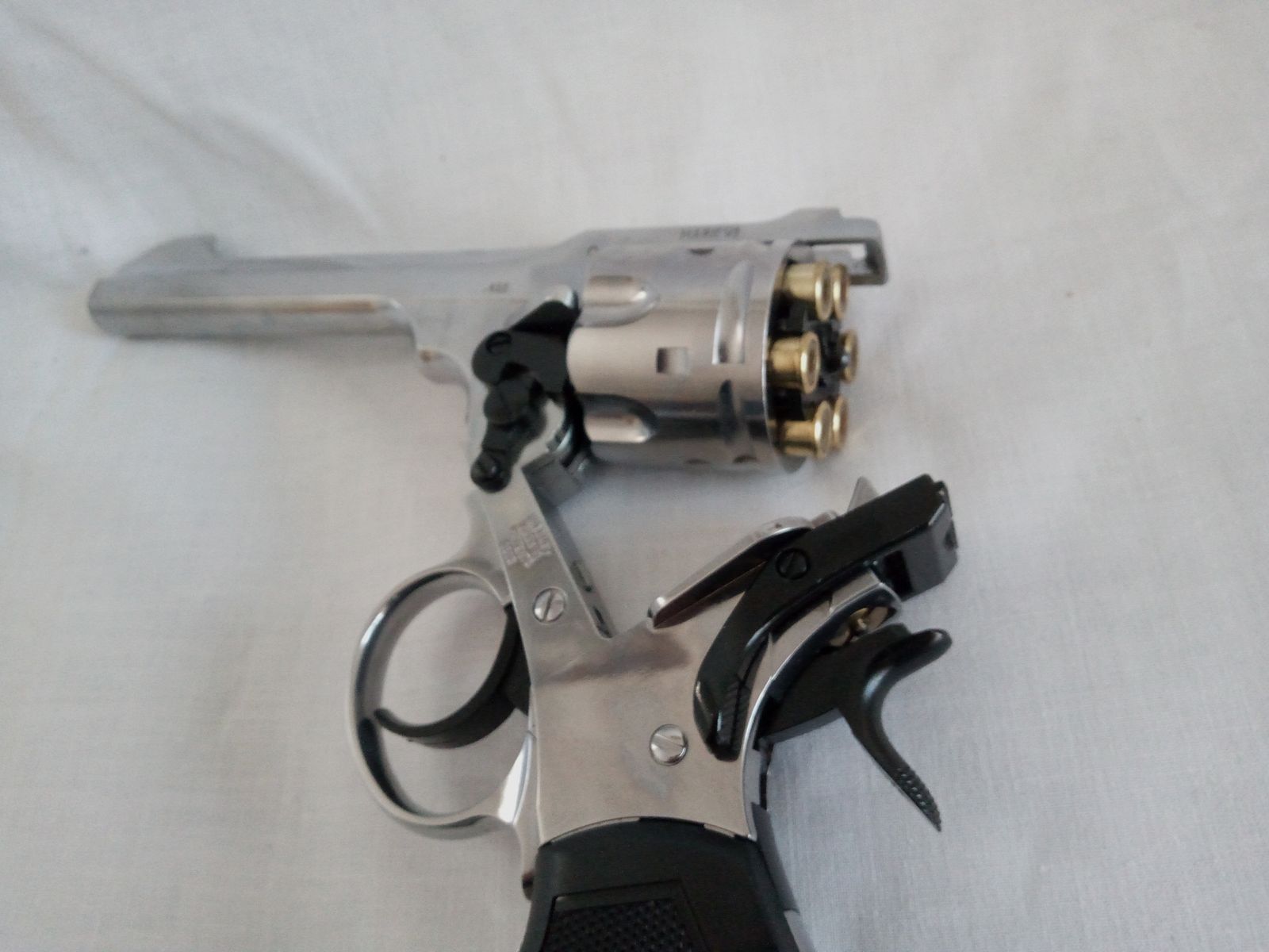 Webley MK VI revolver CO2 / cal. 4,5mm (.177) / cromo / fondina per pistola