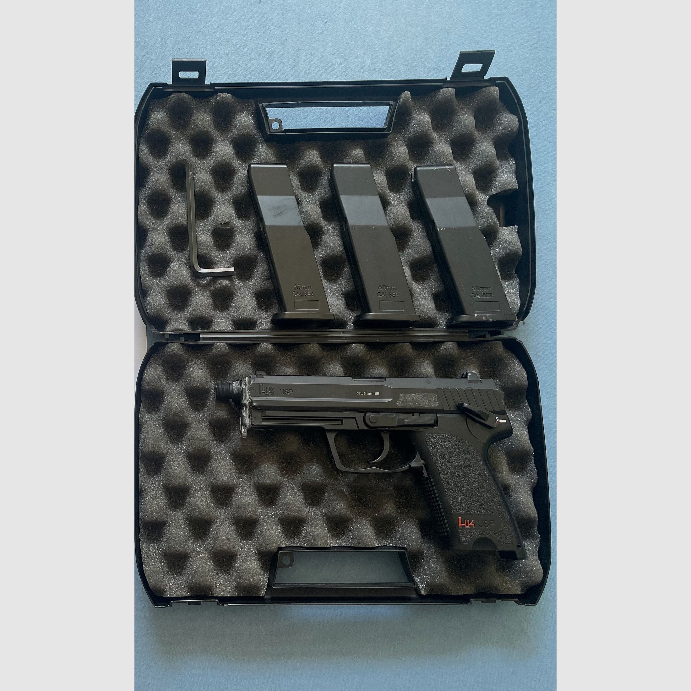 Umarex H&K USP CO2 NBB (+ 3 Magazine und Koffer)