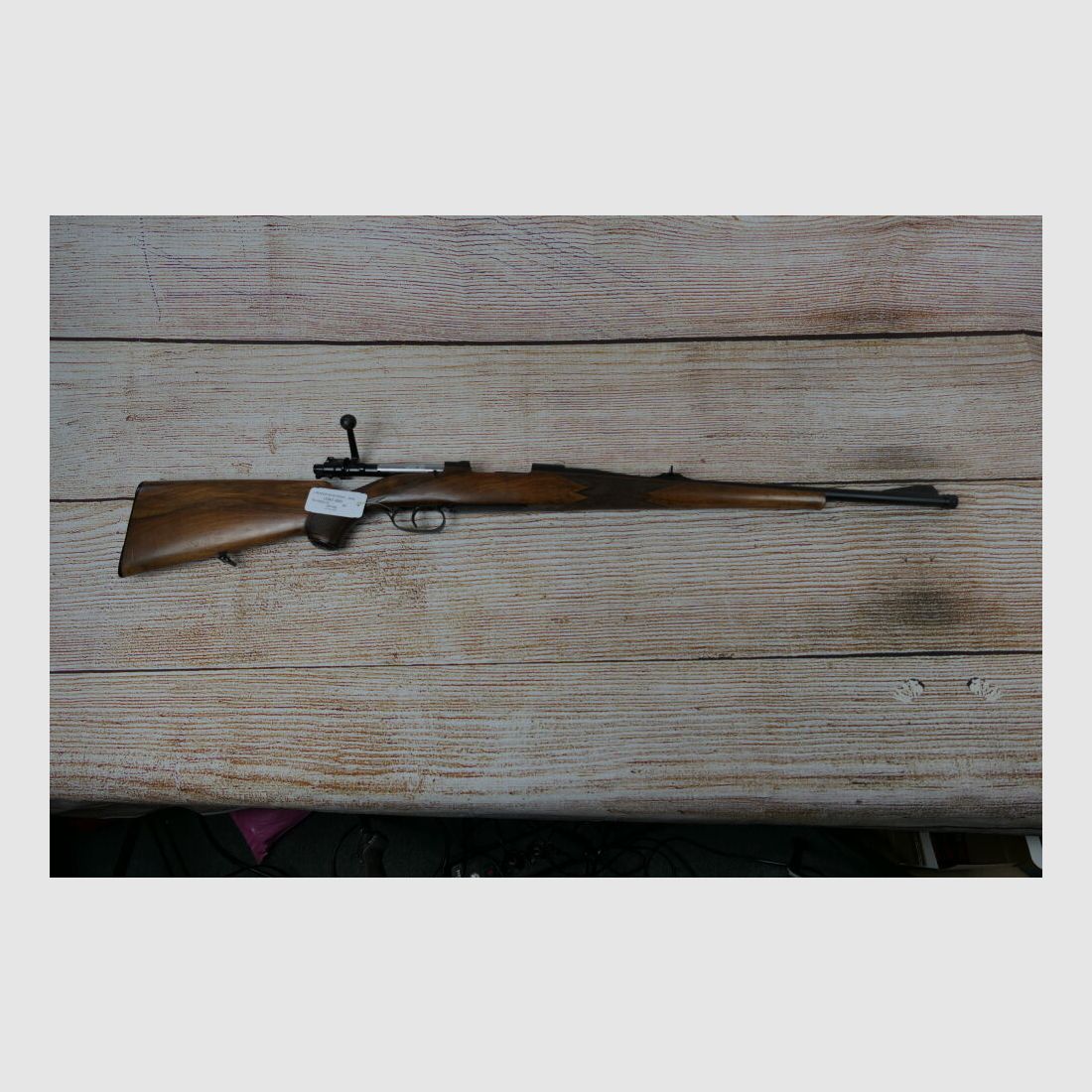 Mauser 98 do polowania na dziki lub dla przewodnika psów