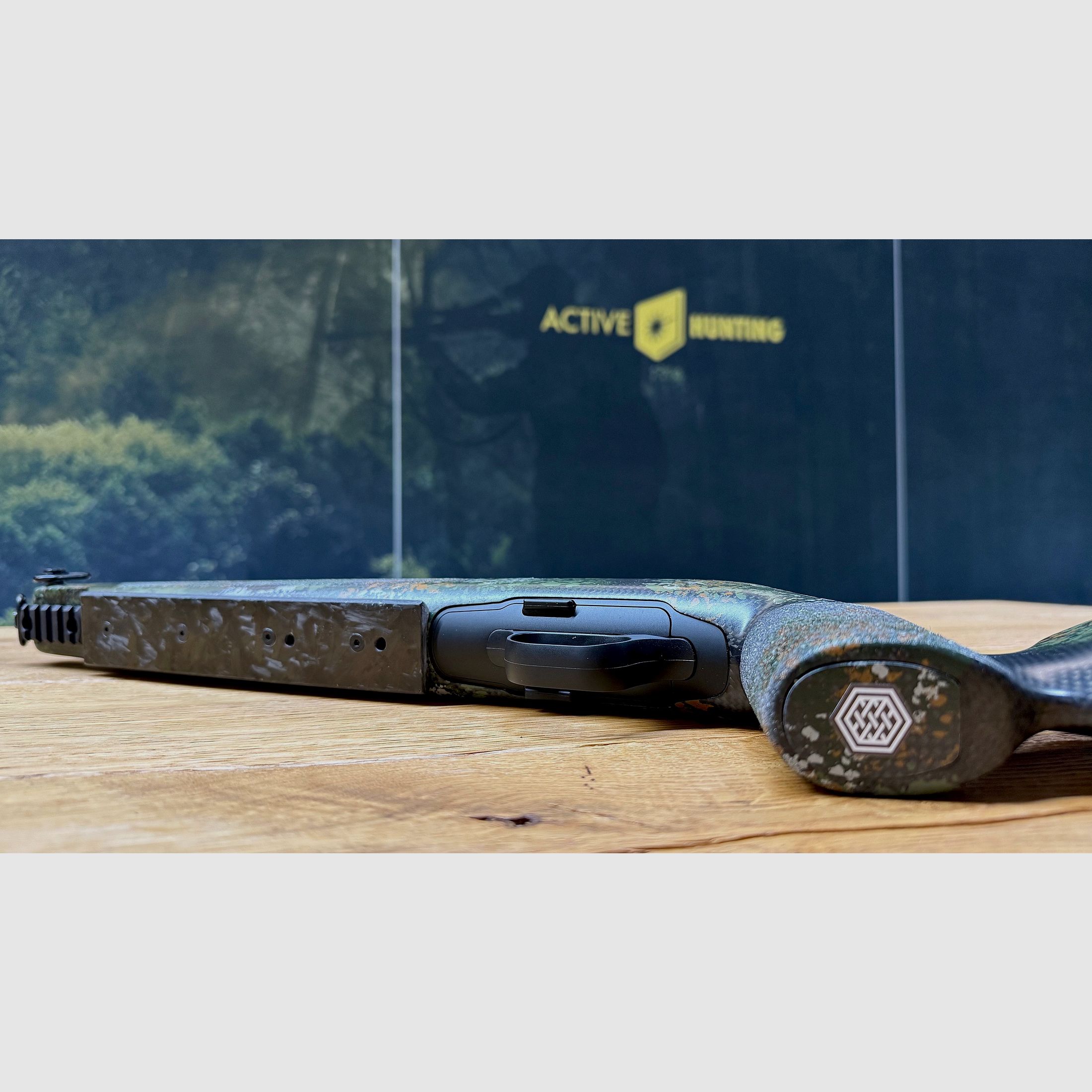 Carbonomix Hunttech inkl. Original Blaser R8 System/Gehäuse mit Abzugseinheit / Vollausstattung / NEU