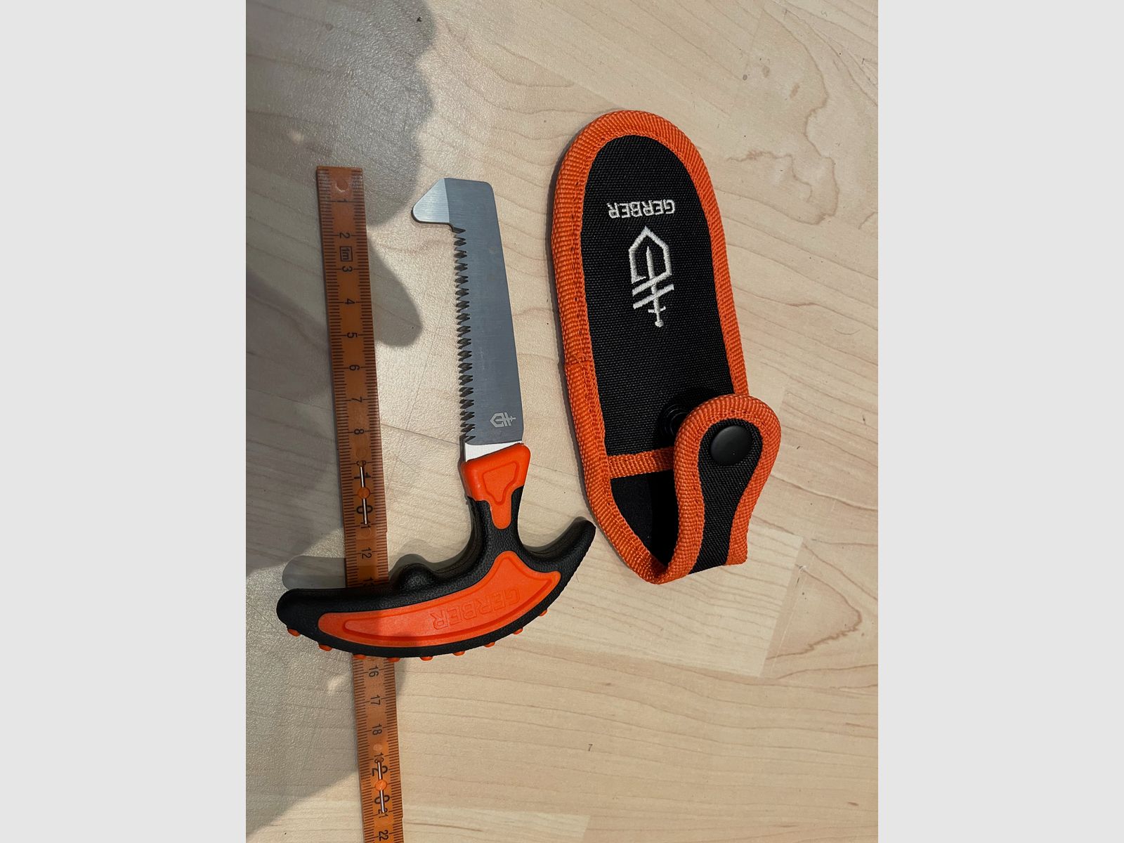Gerber wilderness saw bone saw with sheath, afbeelding 1 van 2