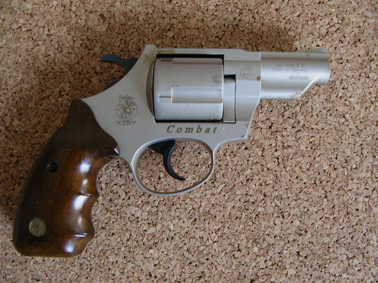 Revolver Smith & Wesson Combat cal. 9 mm K.