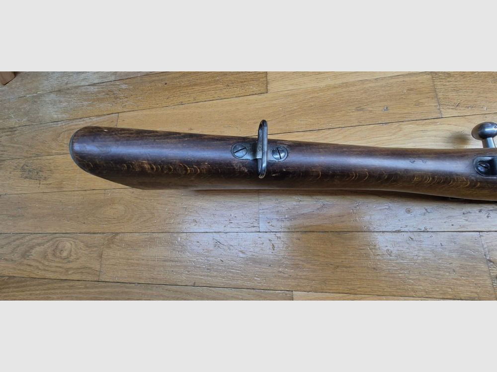 Très beau fusil de compétition Mauser suédois M96 – Fabrication Carl Gustav de 1919 – Cal. d&rsquo;origine 6.5×55 Suédois – Magasin limité à un coup – Famille Mauser 1893 – Hausse de précision – Mécanique suédoise – Bronzage 97% – Canon superbe – Arme de concours – Catégorie D – TBE+, image 11 sur 37