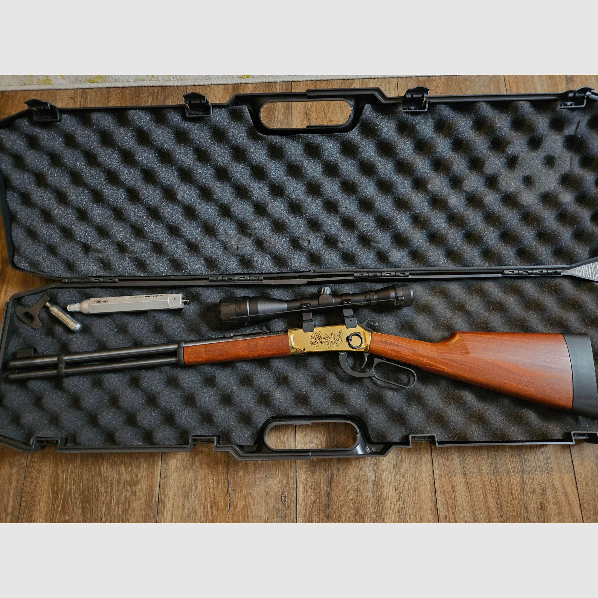 Walther Lever Action Long Wells Fargo 4 5mm CO2-GEWEHR. Come nuovo.