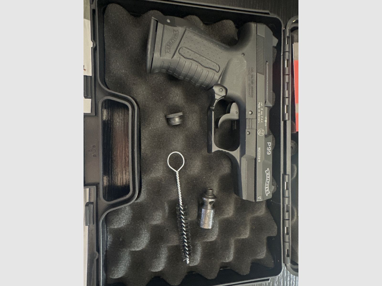 Walther P99 Schreckschuss 9mm P.A.K. (Umarex) – w tym futerał na broń i pozostała amunicja