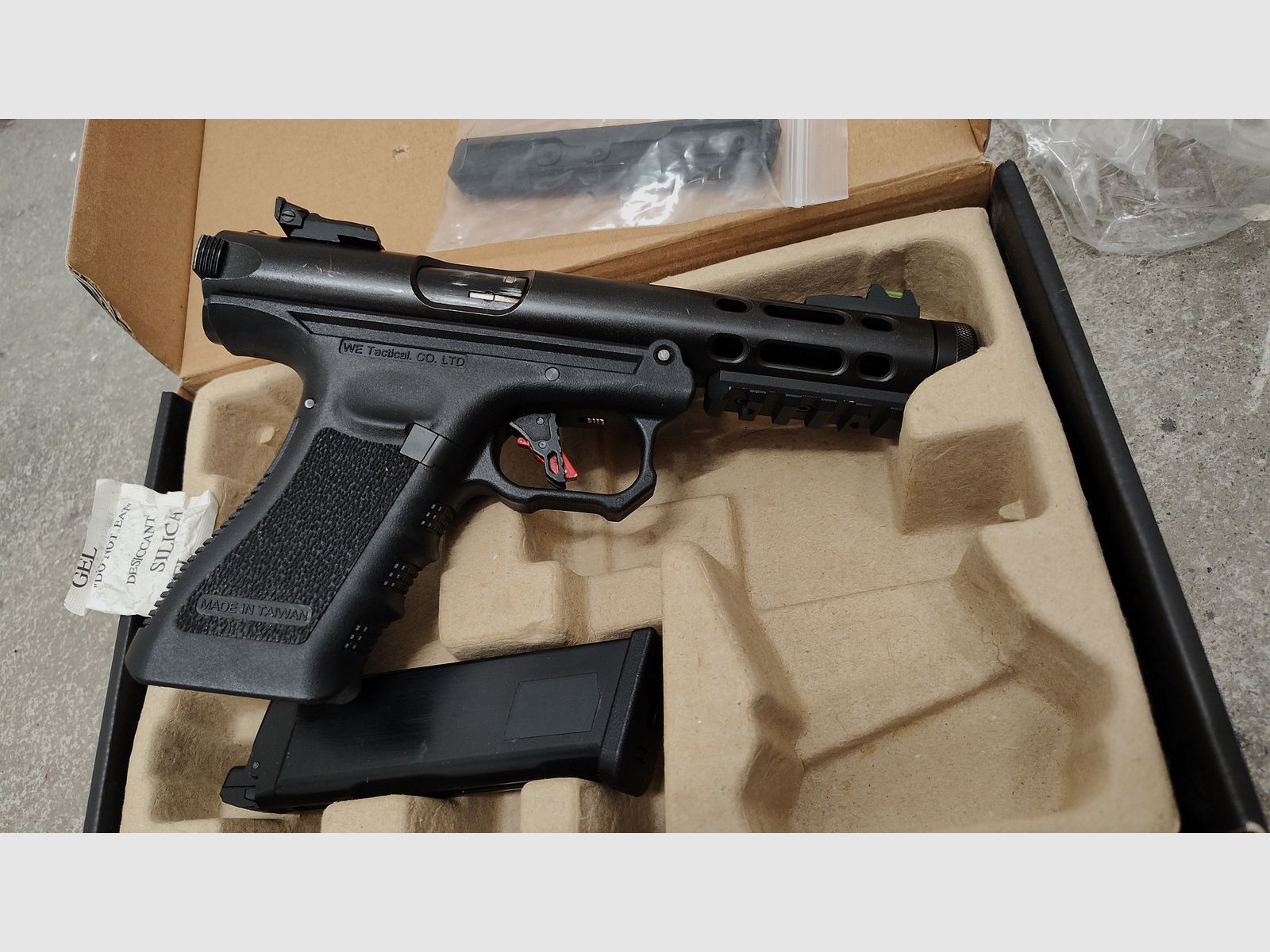 WE Galaxy GBB Gas Airsoft-Pistole Schwarz 6mm BB