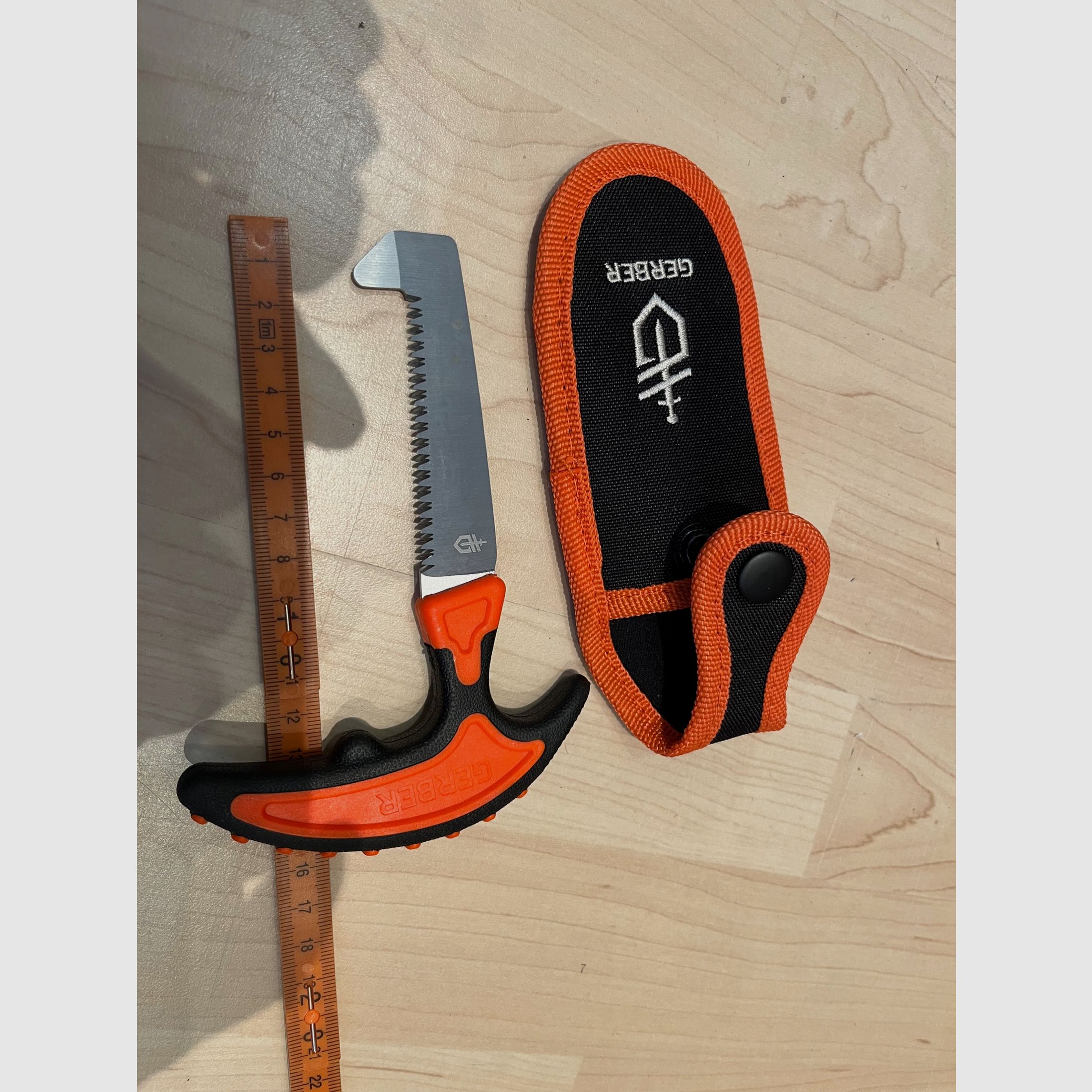 Gerber wilderness saw bone saw with sheath, afbeelding 1 van 2