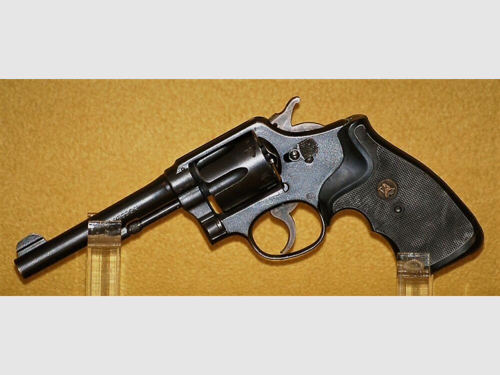 Smith & Wesson 10 Military & Police 5"
