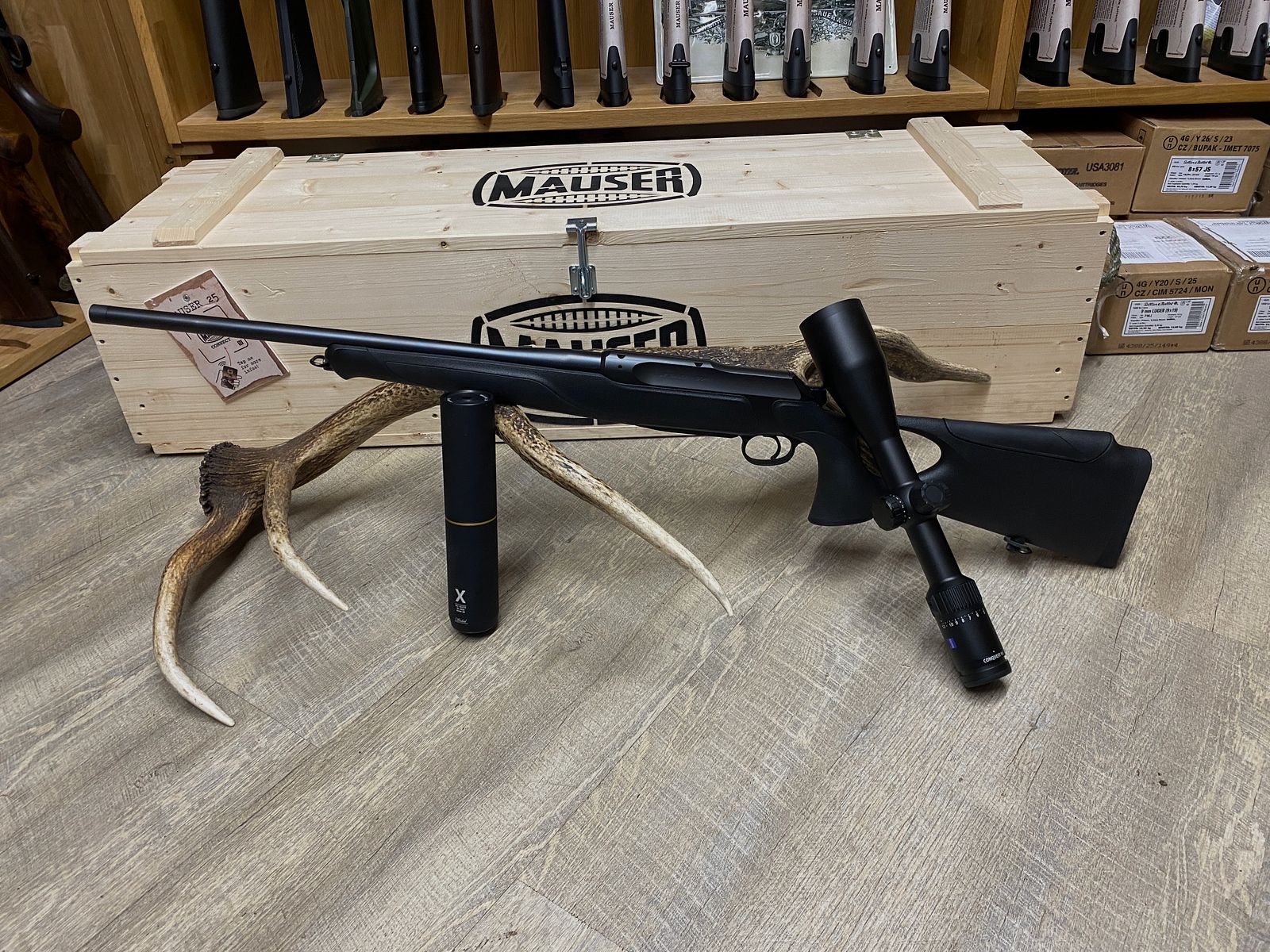 Sauer 505 Synchro XT, mit Zeiss Conquest V4 3-12x56