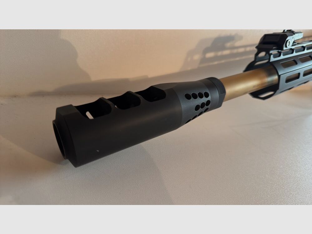Huglu HUGLU SF GEWEER XR-8 PRO incl. Sight Mark Red Dot 12/76
