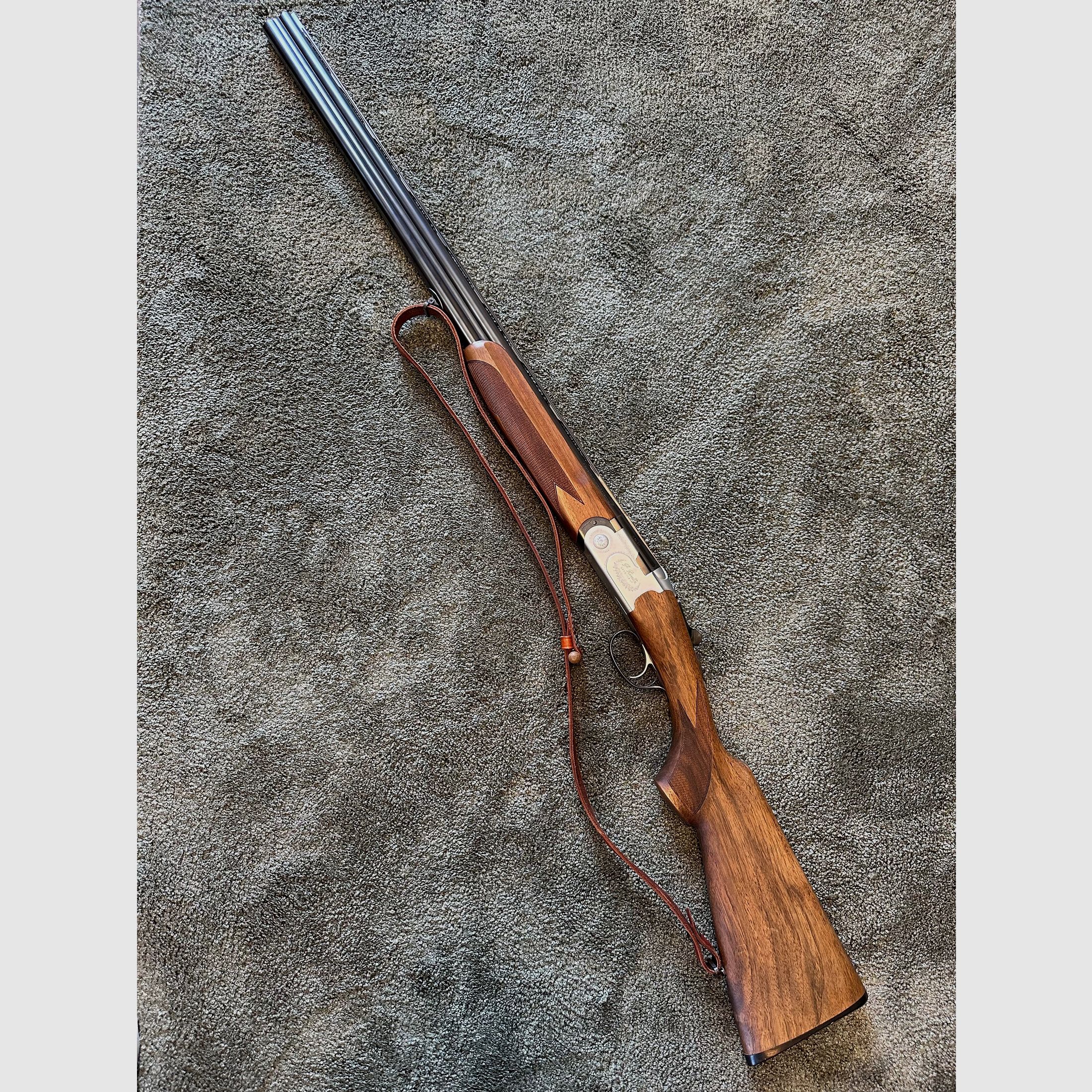 Beretta Bockdoppelflinte Kaliber 20/76 – sehr guter Zustand – inkl. Lederriemen