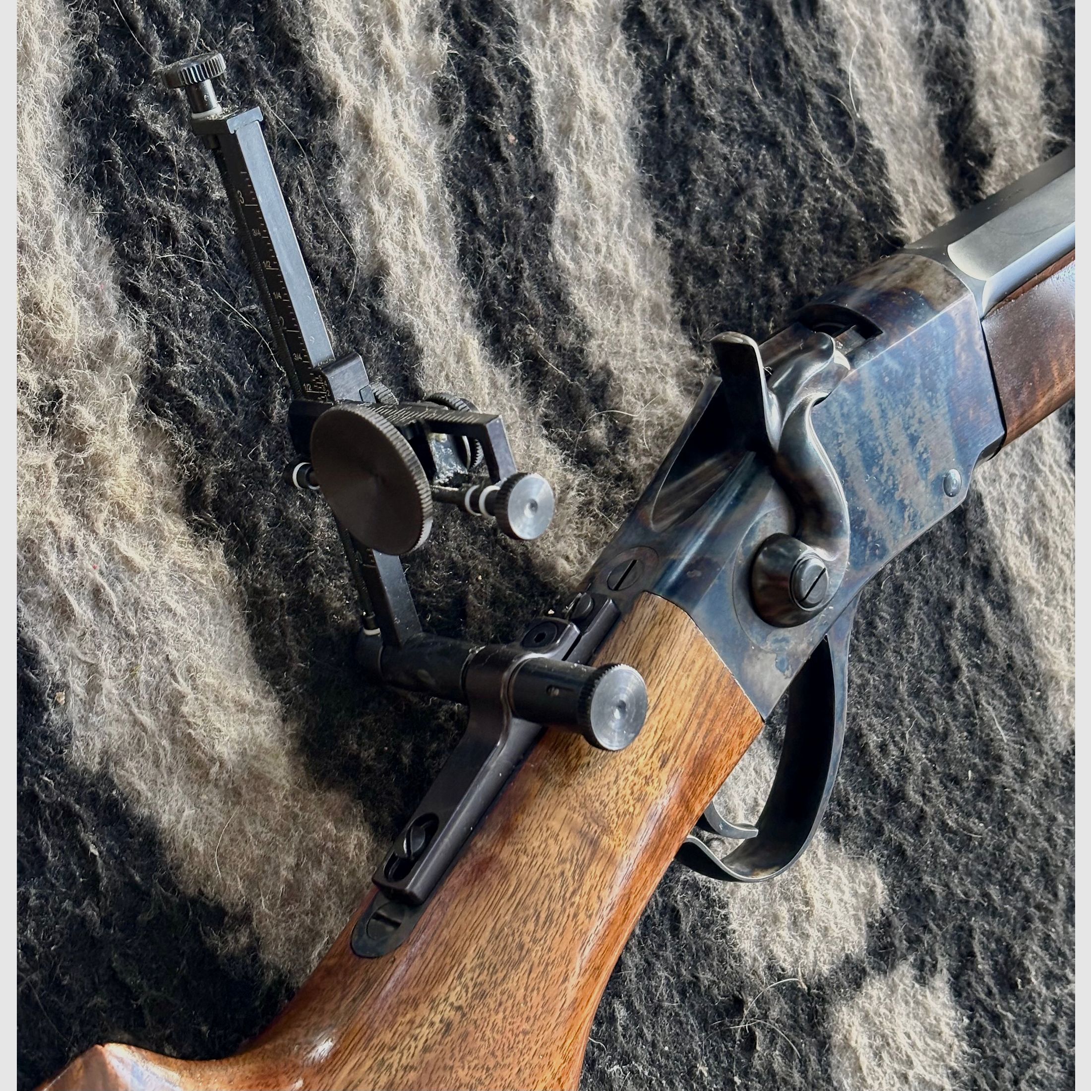 Blockbüchse SHARPS 1875 Kaliber 45/70 Gov. van C.Sharps Montana gloednieuw