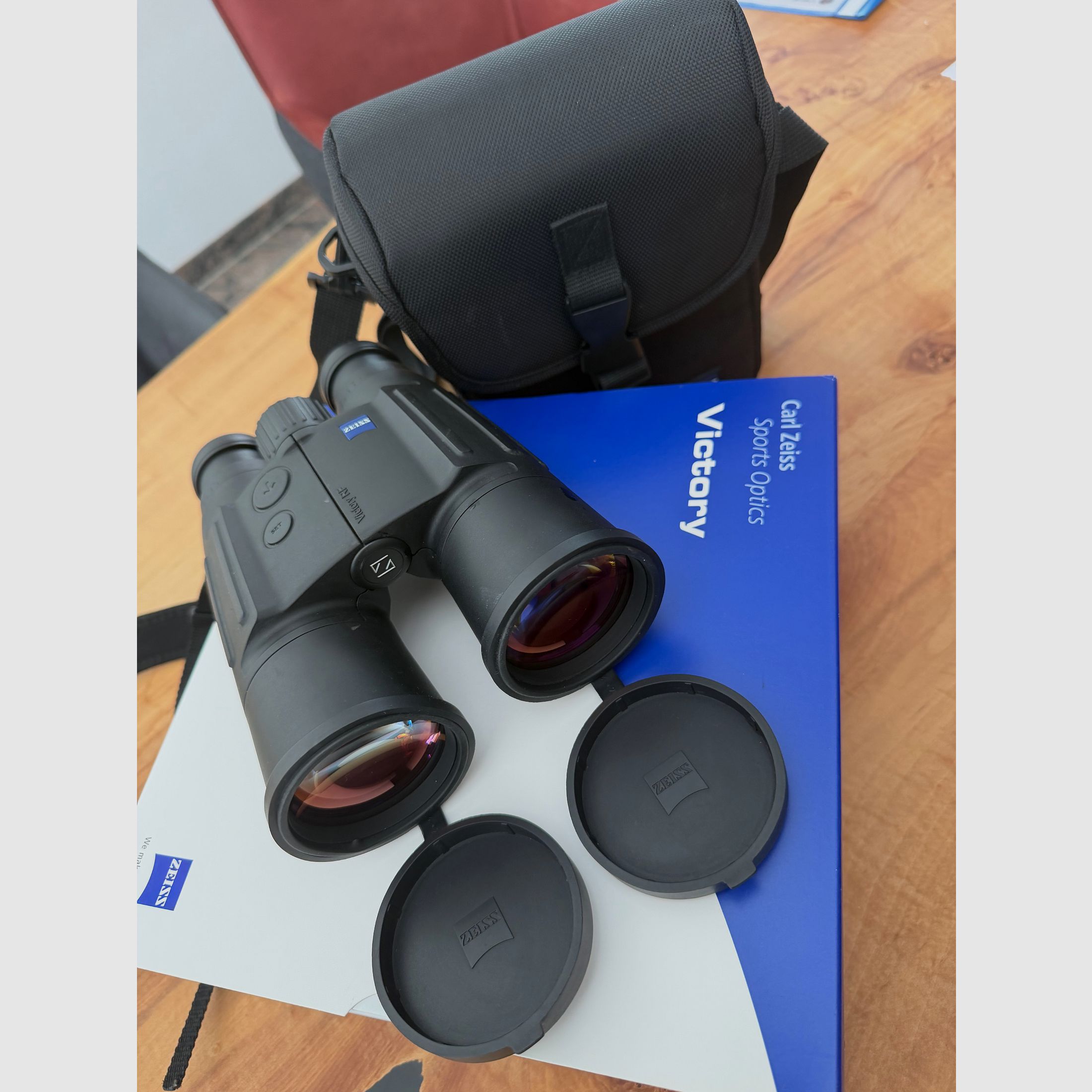 Jumelles Carl Zeiss Victory 10x56 T RF