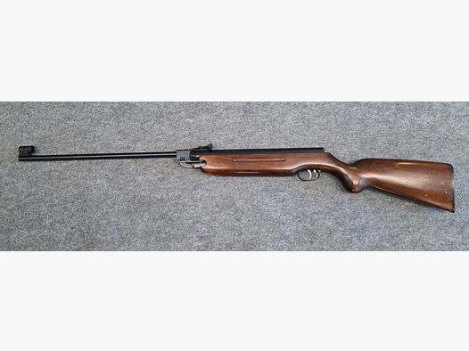Weihrauch HW 35 z 1970 r. z oznaczeniem F, karabinek łamany, wiatrówka kaliber 4,5 mm HW35