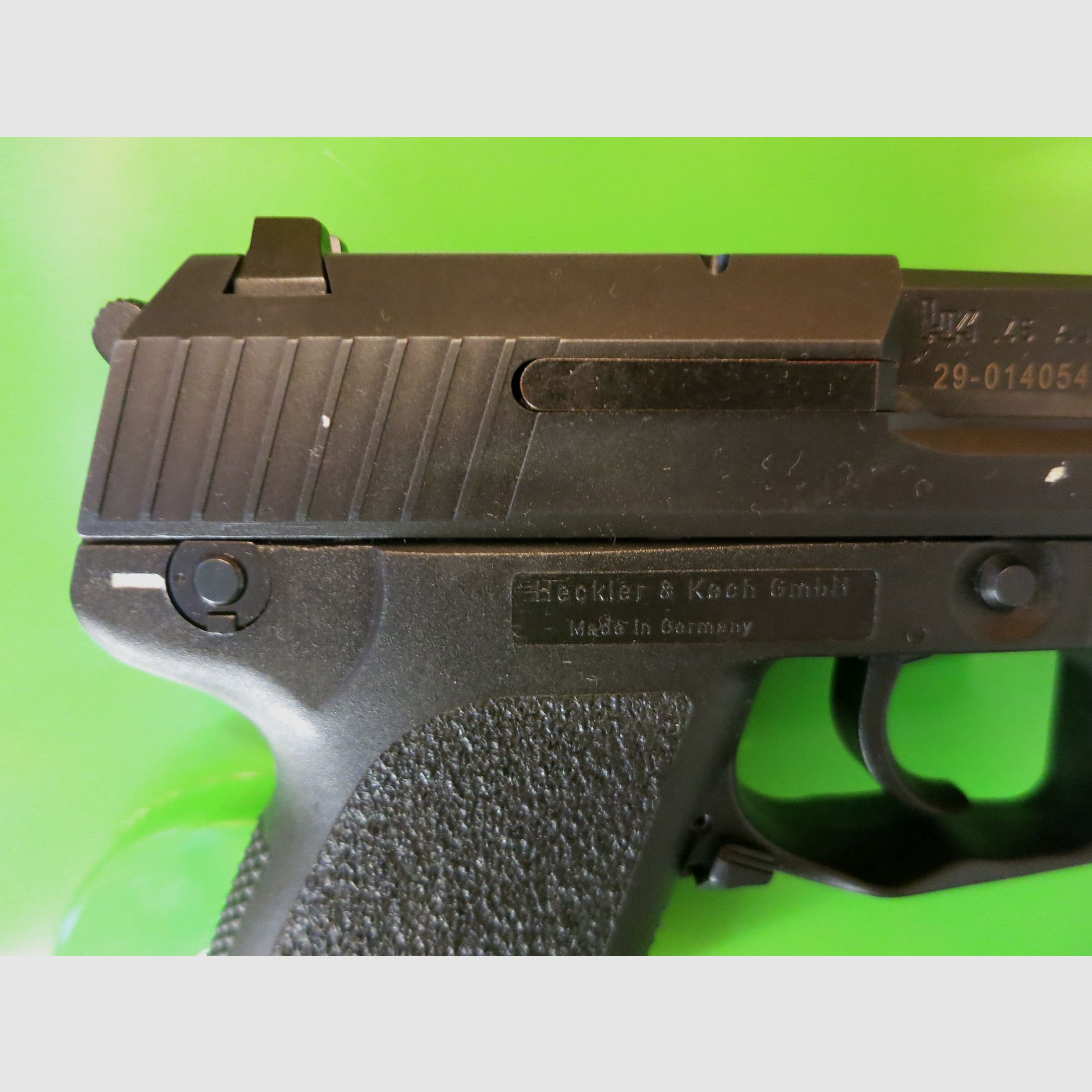 Heckler & Koch USP Compact (Universale Selbstladepistole), .45 ACP       #80-