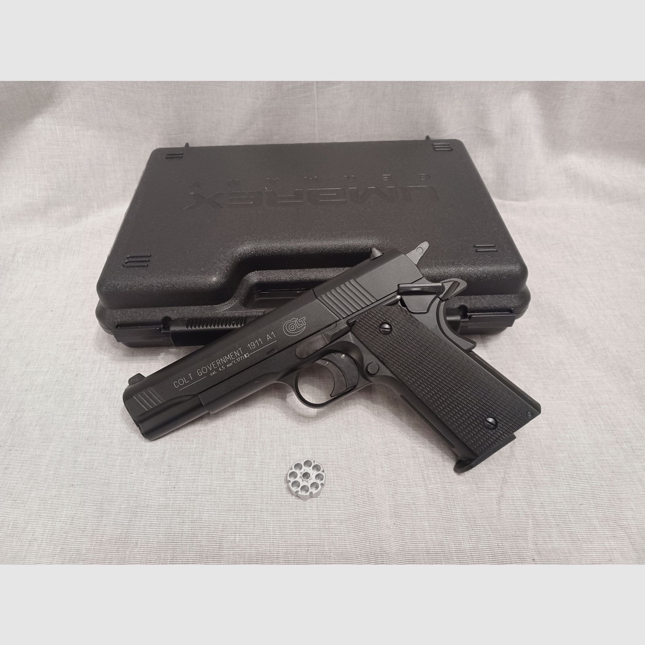 Colt Government 1911 A1 / 4,5 mm Diabolo / CO2 / Pistole / OVP (86)