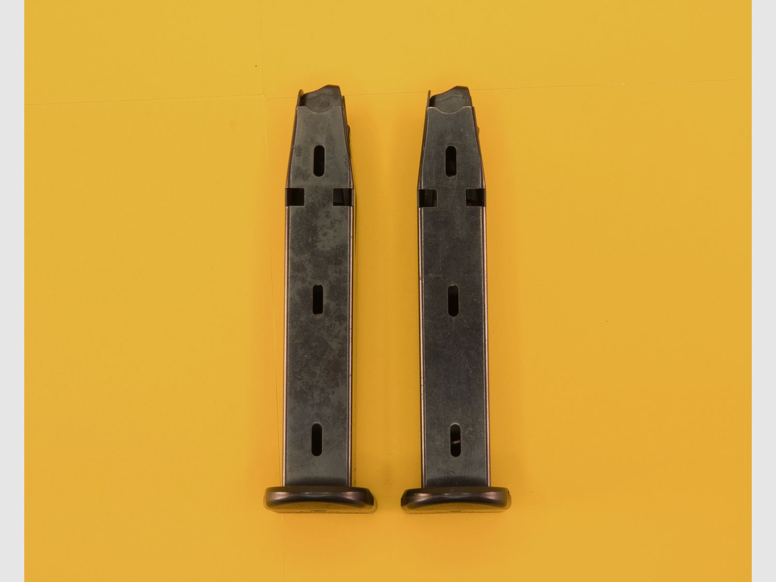 Offering here two magazines for the Walther P 99 blank firing weapon