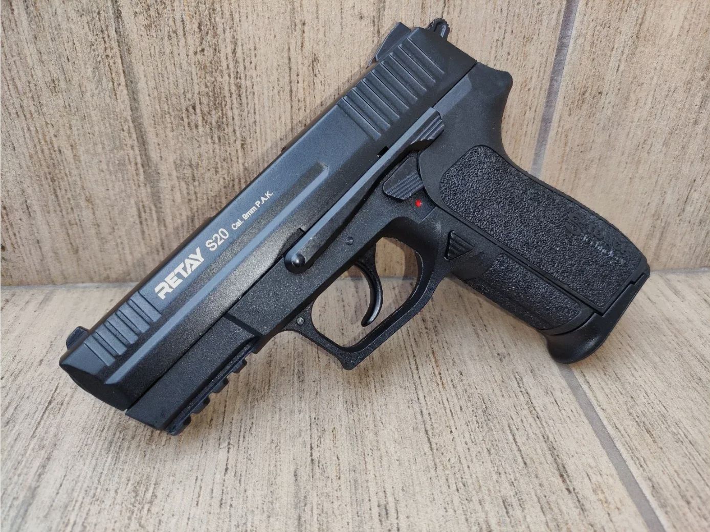 RETAY S20 - 9mm P.A.K. Schreckschusspistool in de stijl van SIG Sauer