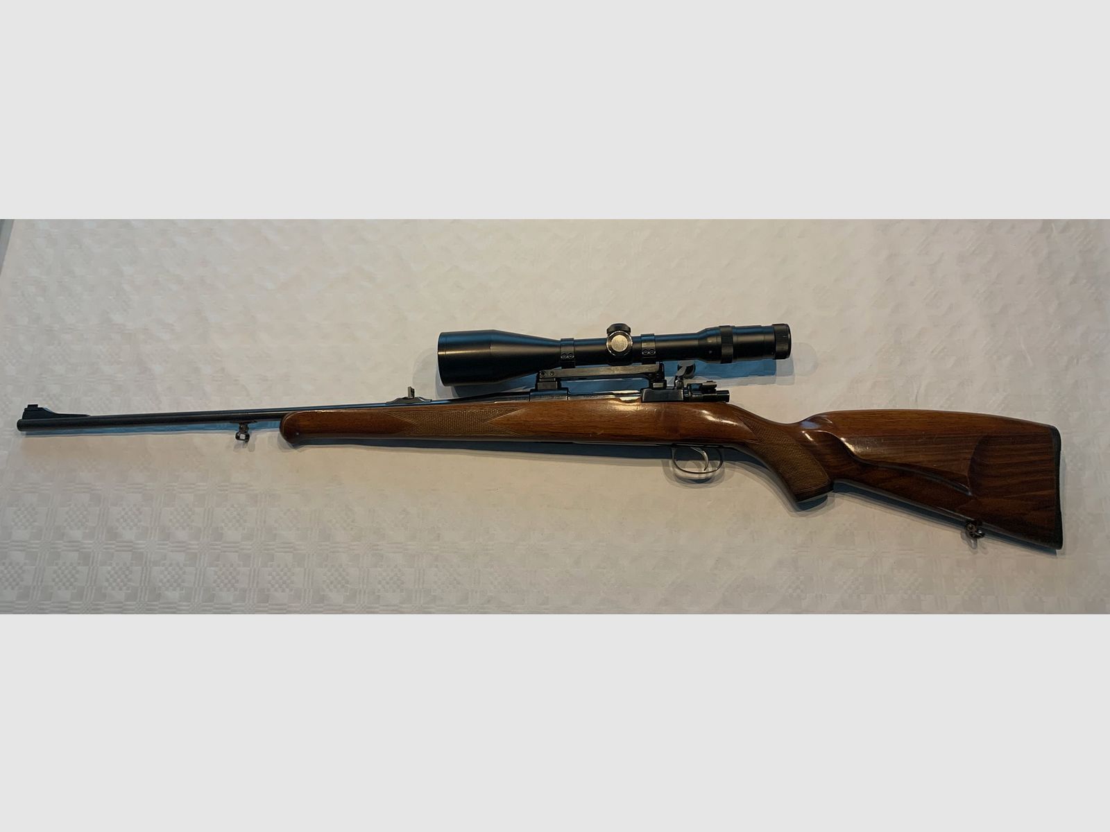 Rifle repetidora Brno Arms Mod. 98 Cal. 7X64 con ZF Frankonia 3-12 X 56