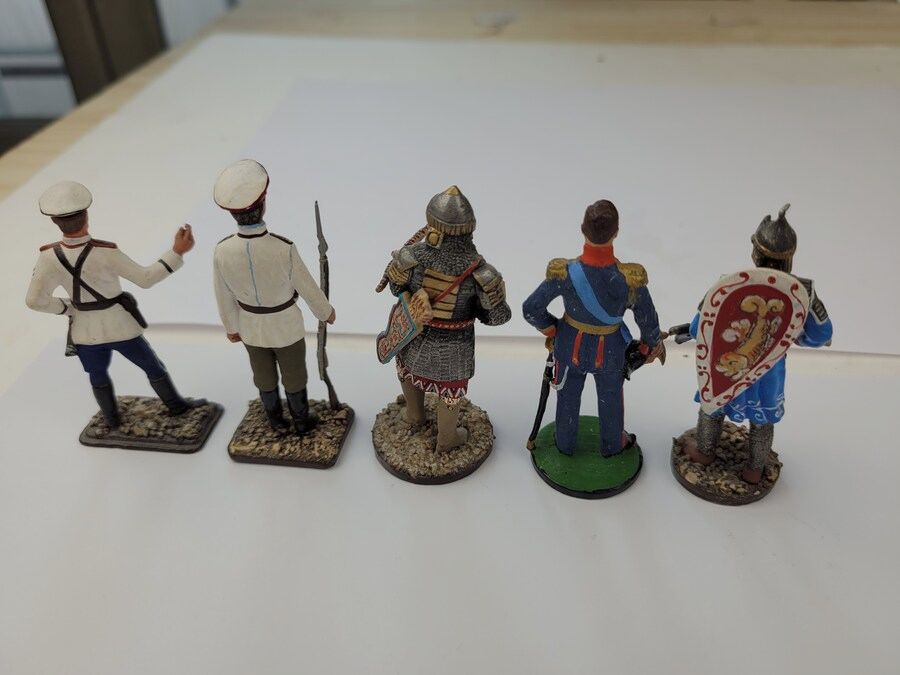 5 Zinnfiguren – Russische Soldaten durch die Epochen – Nikolaus II – Boyard von Niewski… Sehr schöne Qualität, Bild 4 von 6