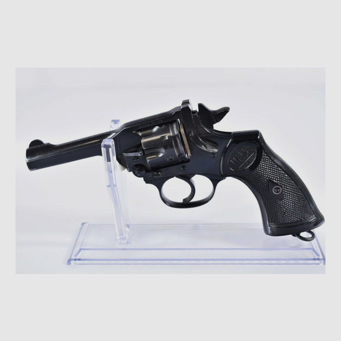 Webley & Scott MARK IV .38S&W Revolver
