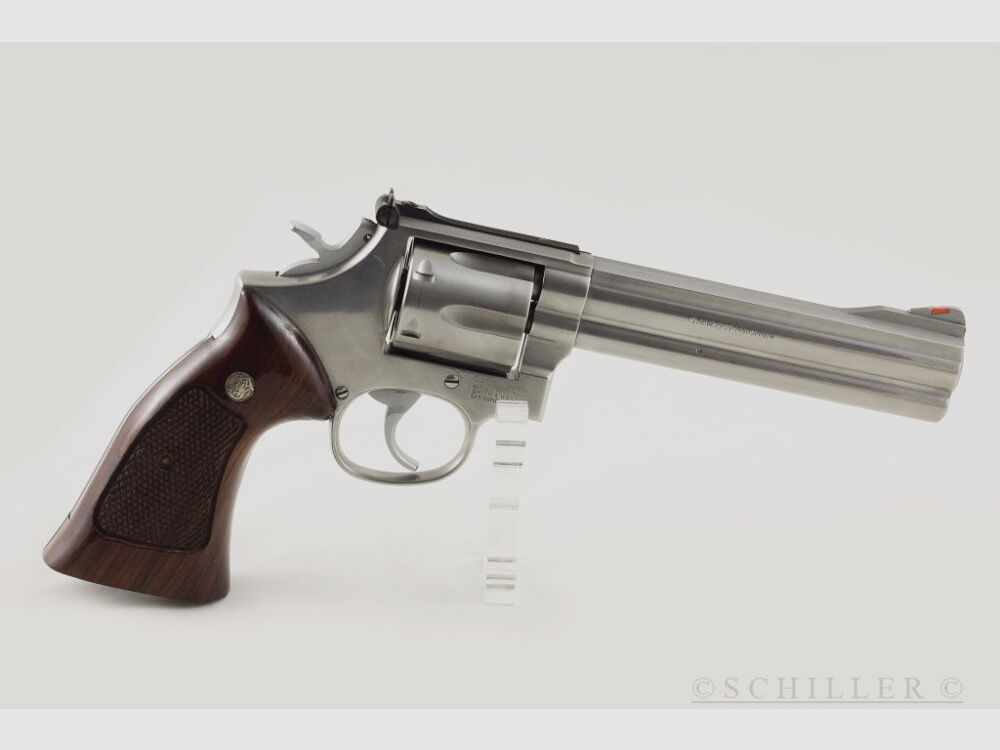 Smith & Wesson 686
