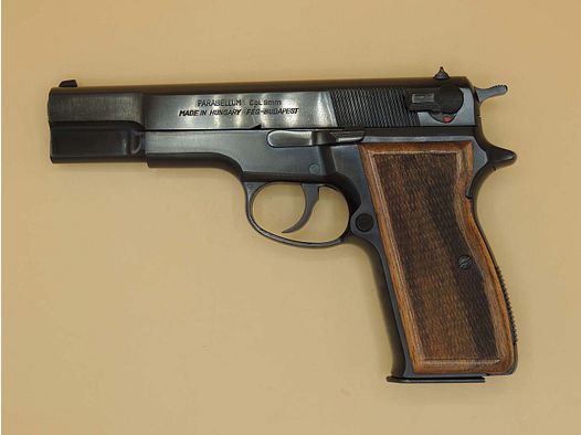 FEG P9M – 9mm Luger arma de colección muy bien conservada incluyendo 2 cargadores