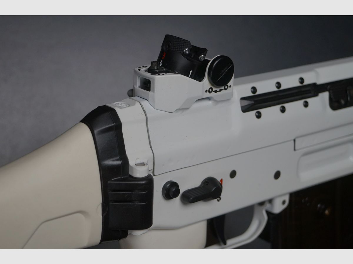 SIG SG550 PE90 White Special, Bild 4 von 9