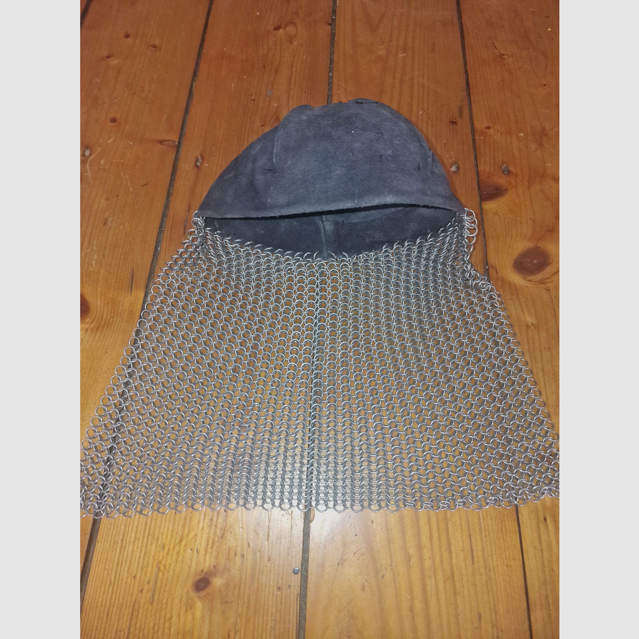 Helm,Kettenhemd Leder Rüstung und Co 