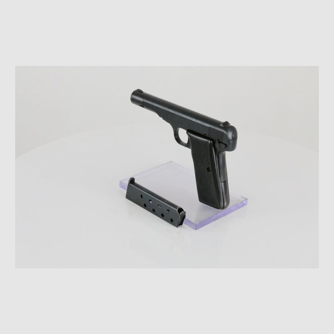 FN 1922