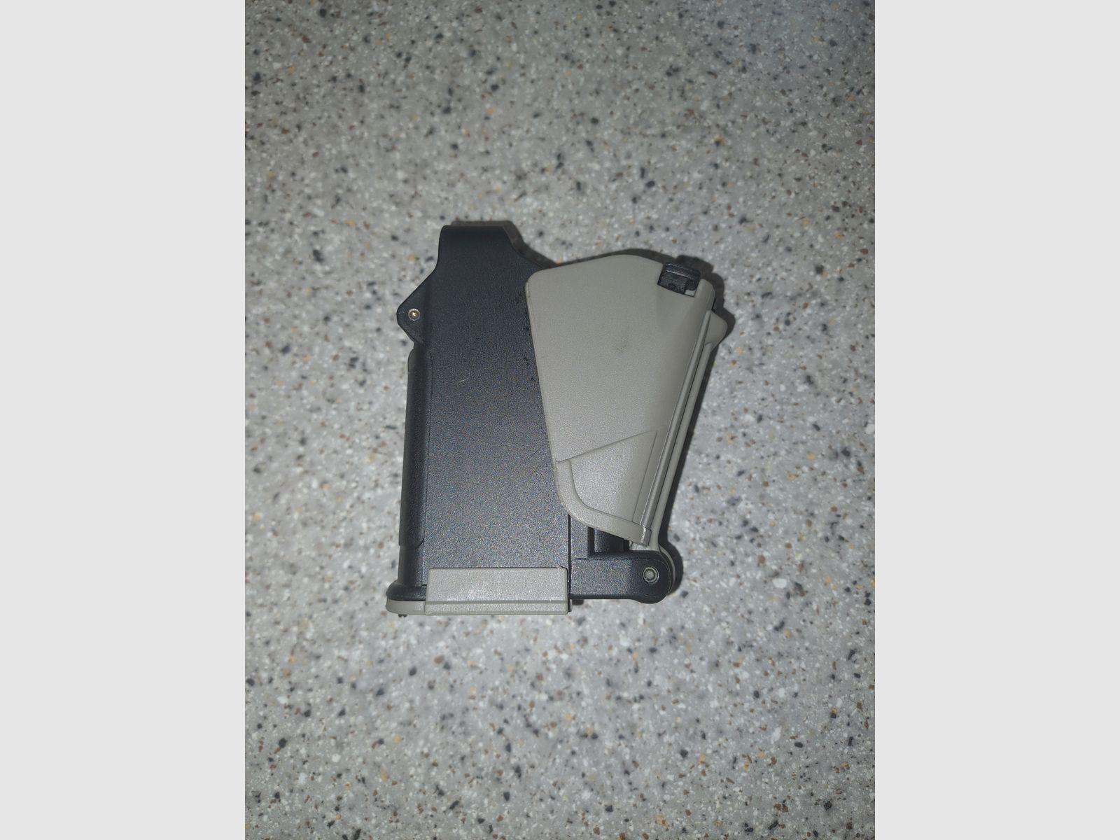 MAGLULA Speedloader/Magazinlader22UpLULA Pistol Mag Loader 62B22lr doppelreihige und  einreihige Magazine