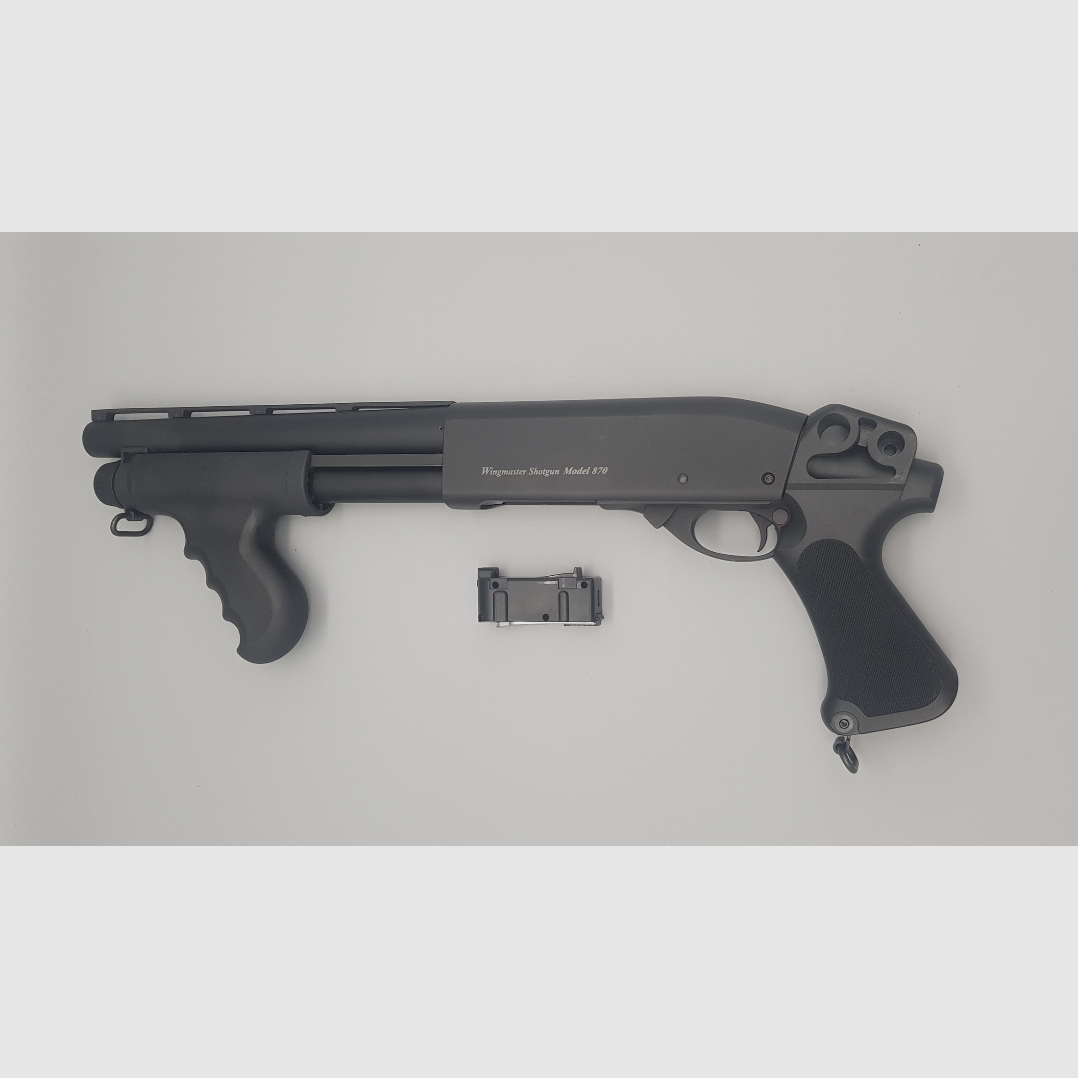 Shotgun Wingmaster Modell M 870 im Cal. 6mm BB Ganzmetall Ausführung Sammlerstück mit Magazin Pumpgun Schrotflinte