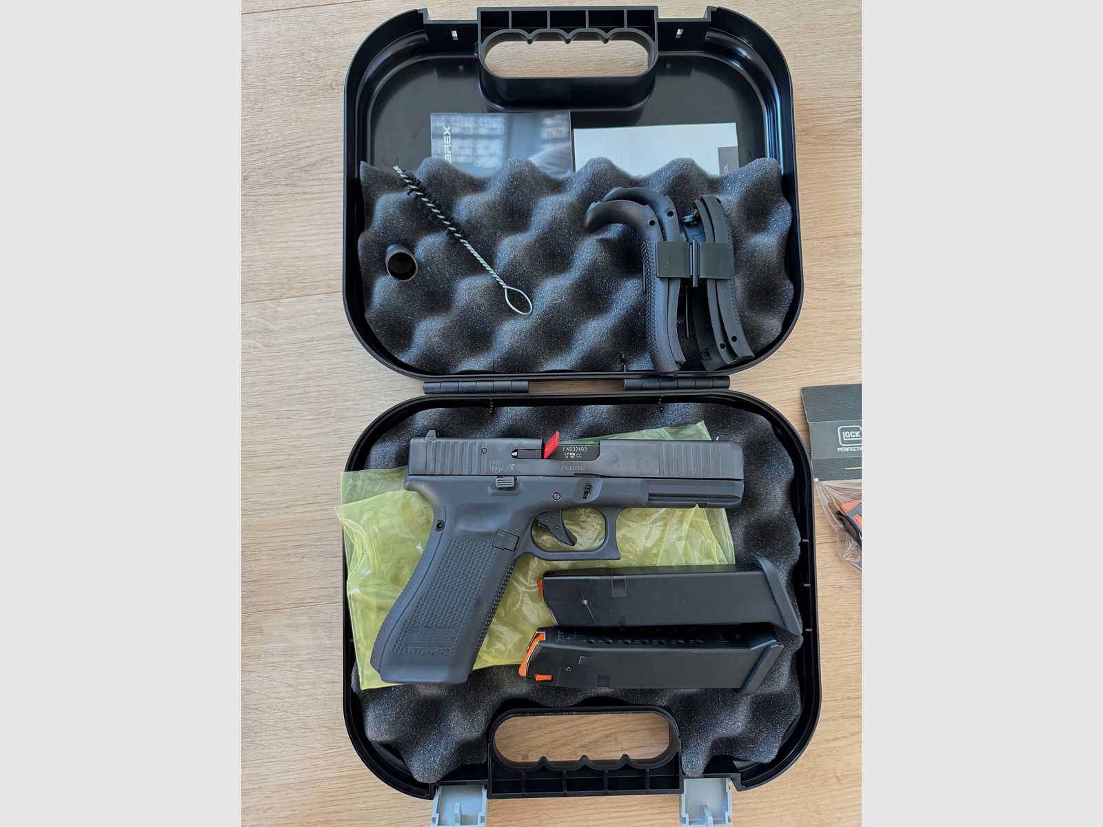 GLOCK 17 Gen. 5 SV - 9mm P.A.K. + accessoires