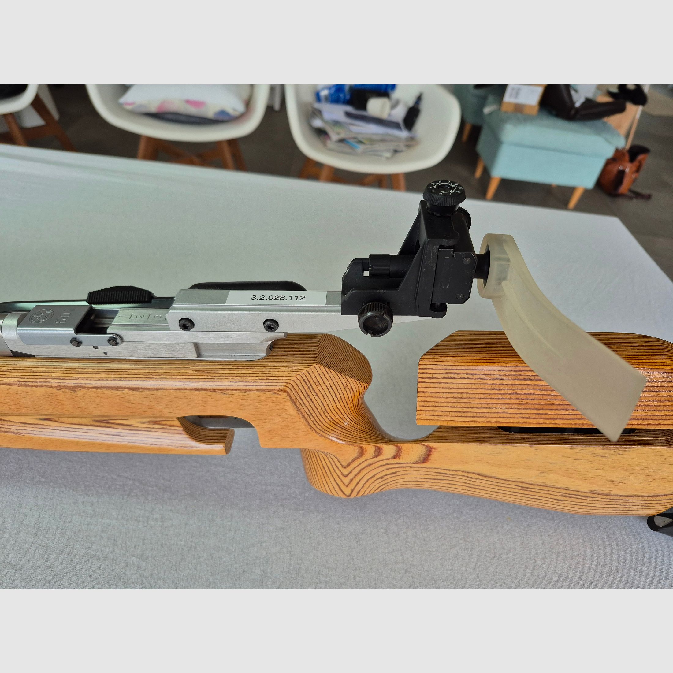 Feinwerkbau 601 omgebouwd voor liggende discipline