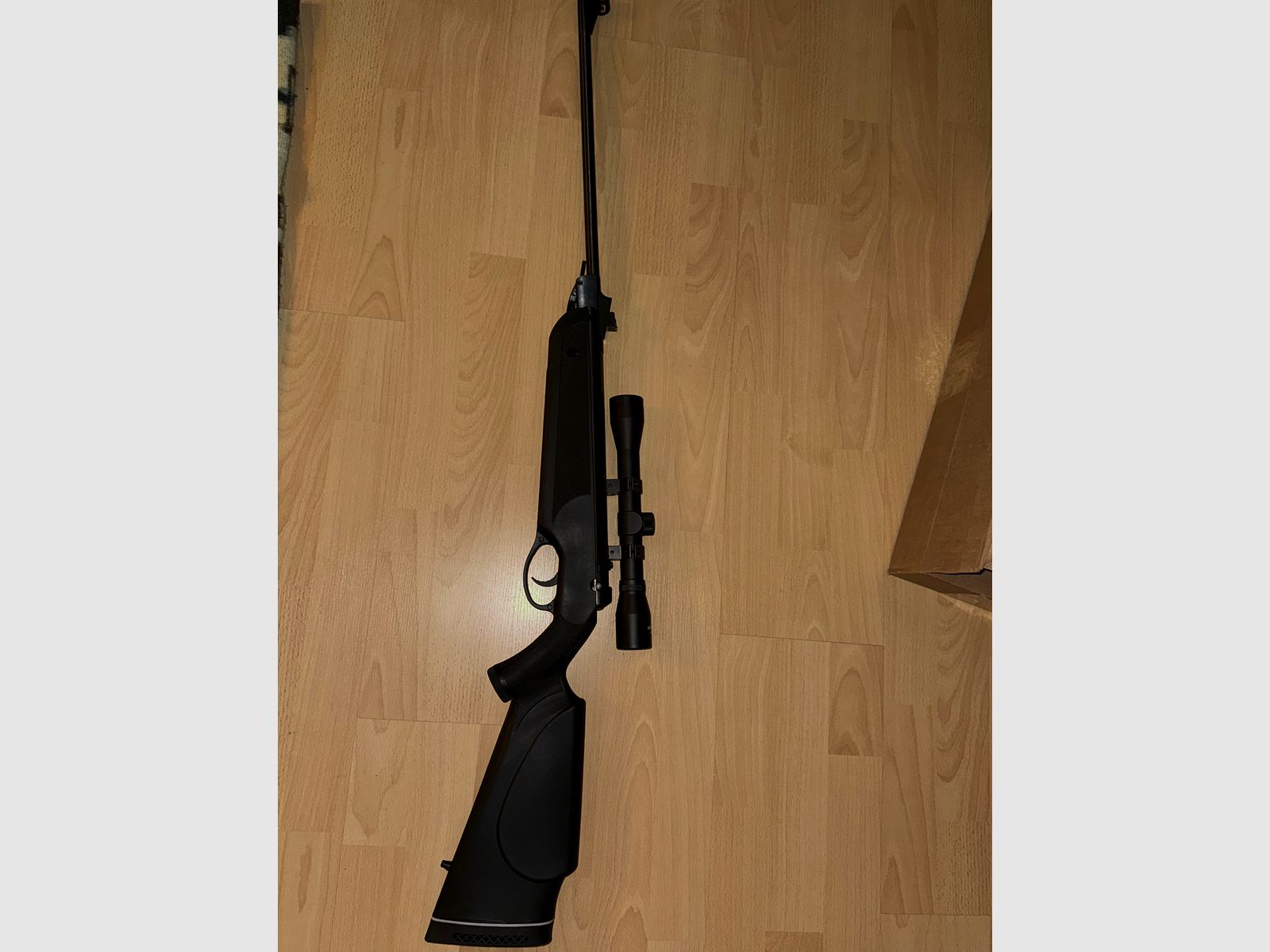 Hämmerli Black Force 400 Combo air rifle cal. 4.5mm Diabolo incl. 4x32 scope