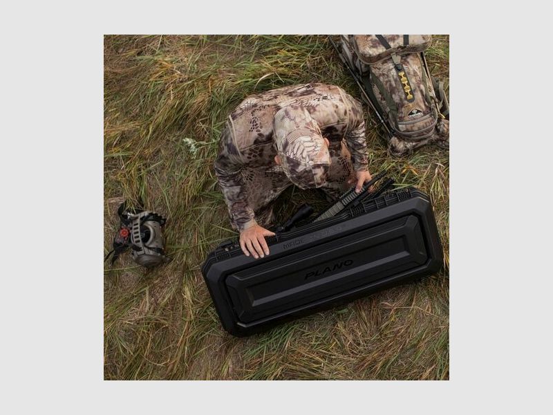 Plano Langwaffenkoffer Allweather 2-Serie für 1 zerlegbare Langwaffe mit Zieloptik