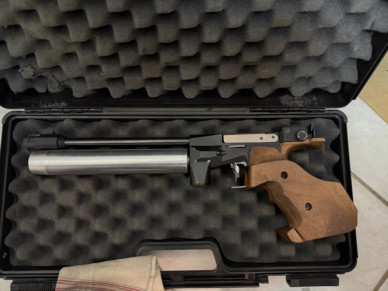 Feinwerkbau P30 mit sehr viel Zubehör 