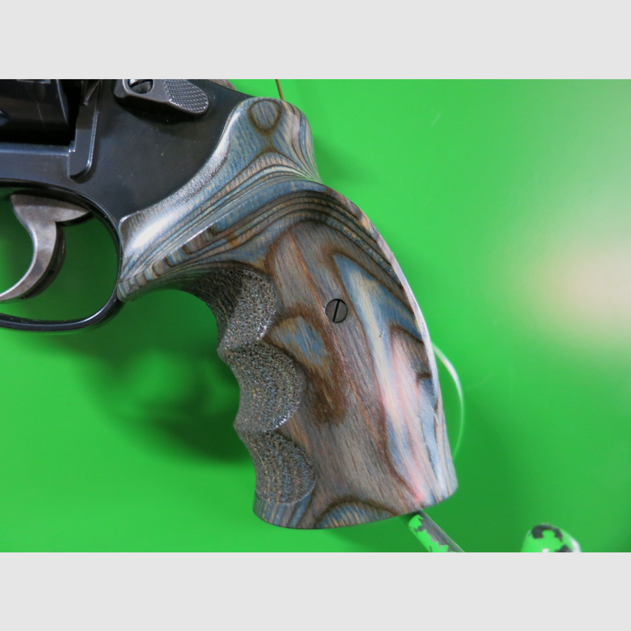 Revolver SMITH & WESSON Model 586-5, Target Champion 6", Cal. 38/357 Mag, Royal Blue #33-
